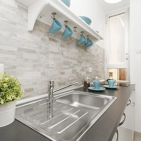 White Flat Termini Apartment Rome Room photo