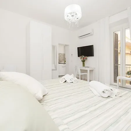 White Flat Termini Apartment Rome Room photo